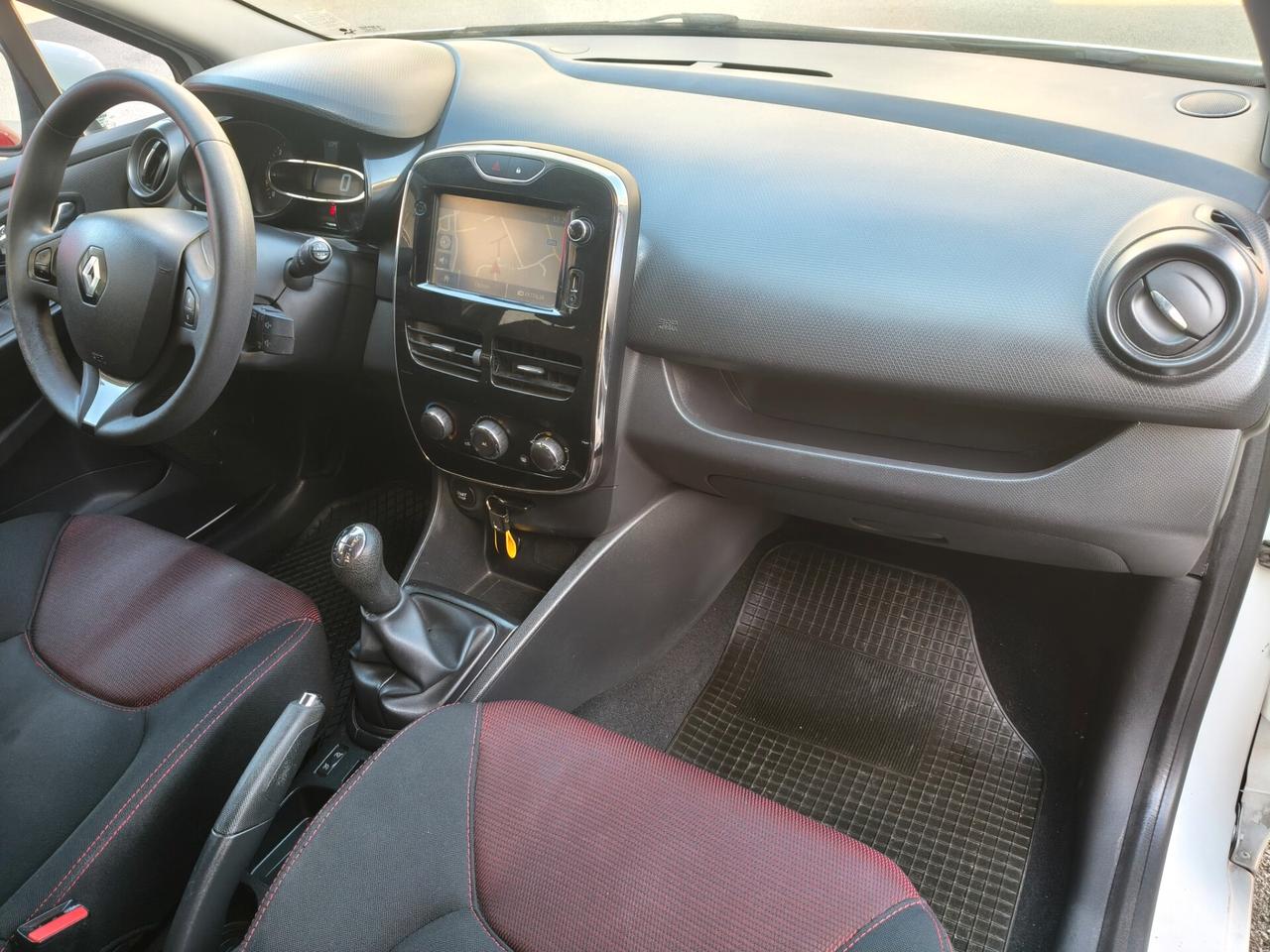 Renault Clio 1.5 DCI 75CV FULL OPTIONAL 2015