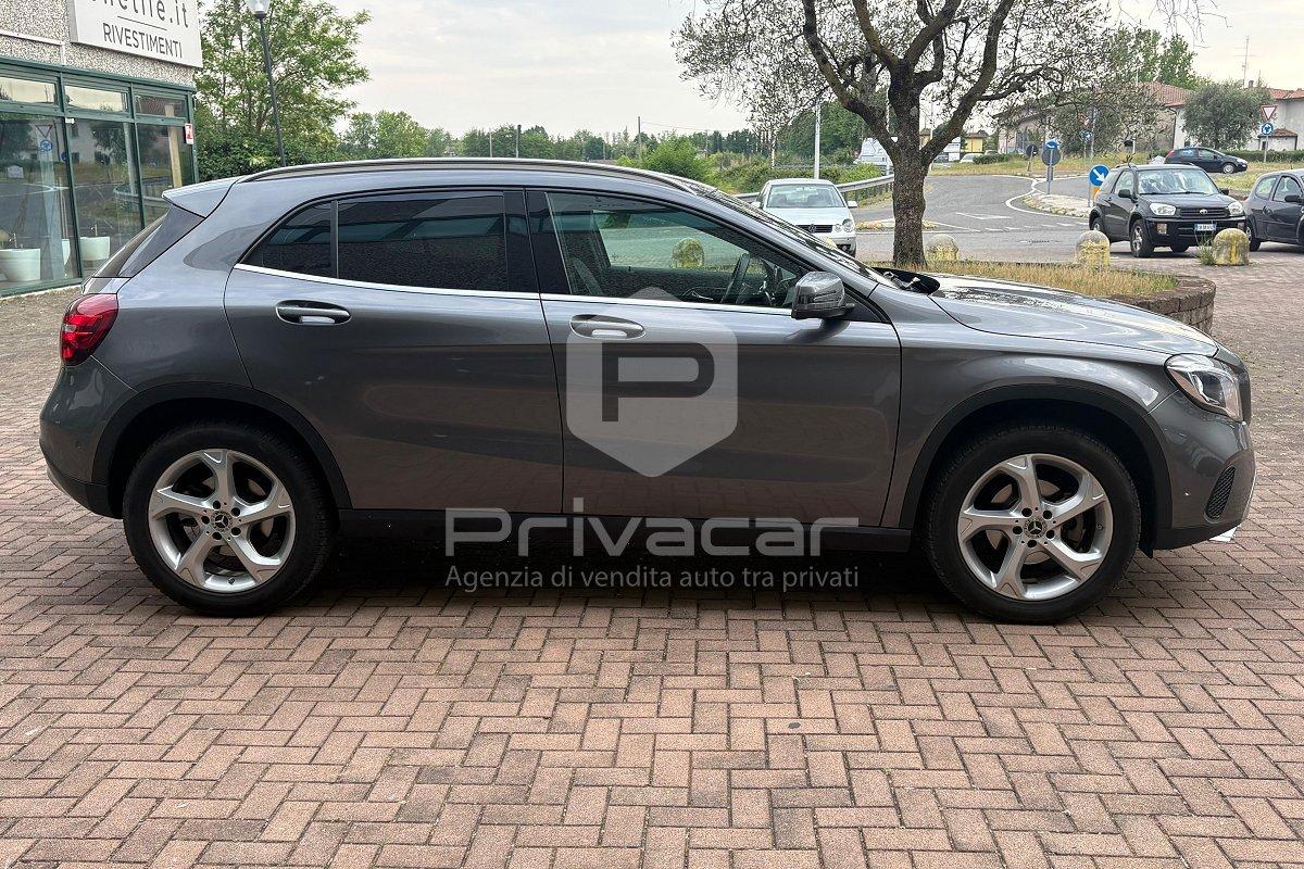 MERCEDES GLA 200 d Automatic Sport