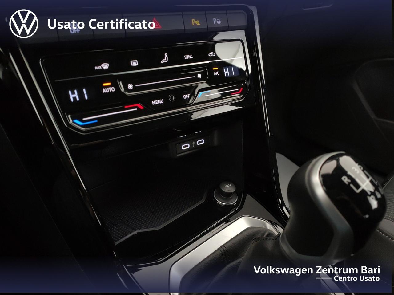 Volkswagen T-Roc 1.0 tsi r-line 110cv