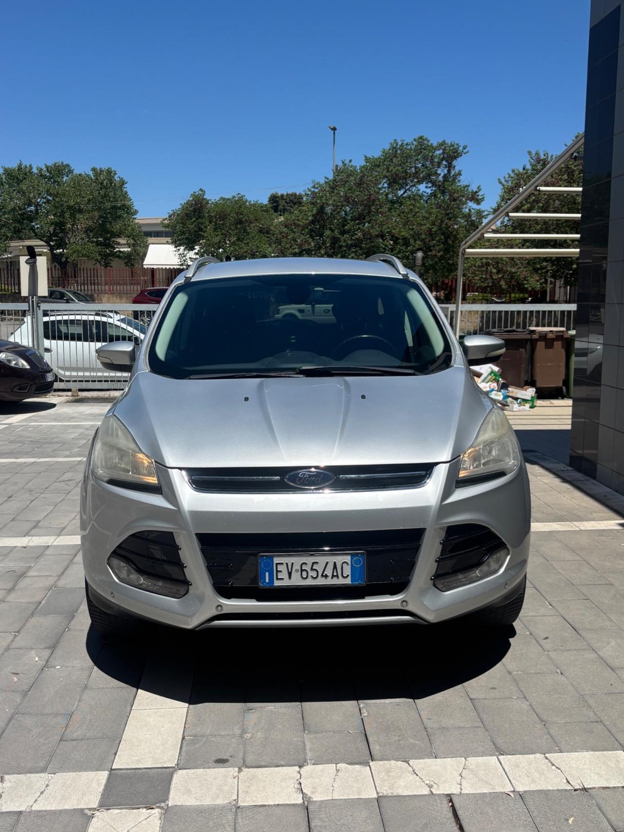 Ford Kuga 2.0 TDCI 163 CV 4WD Powershift Titanium