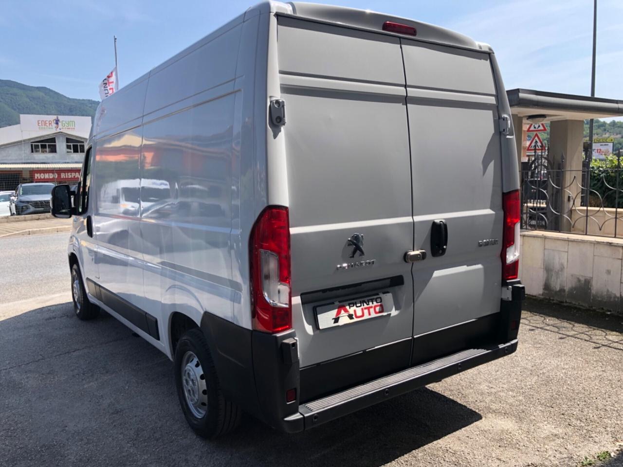 Peugeot Boxer 335 2.2 BlueHDi 140 S&S PC-TM Furgon