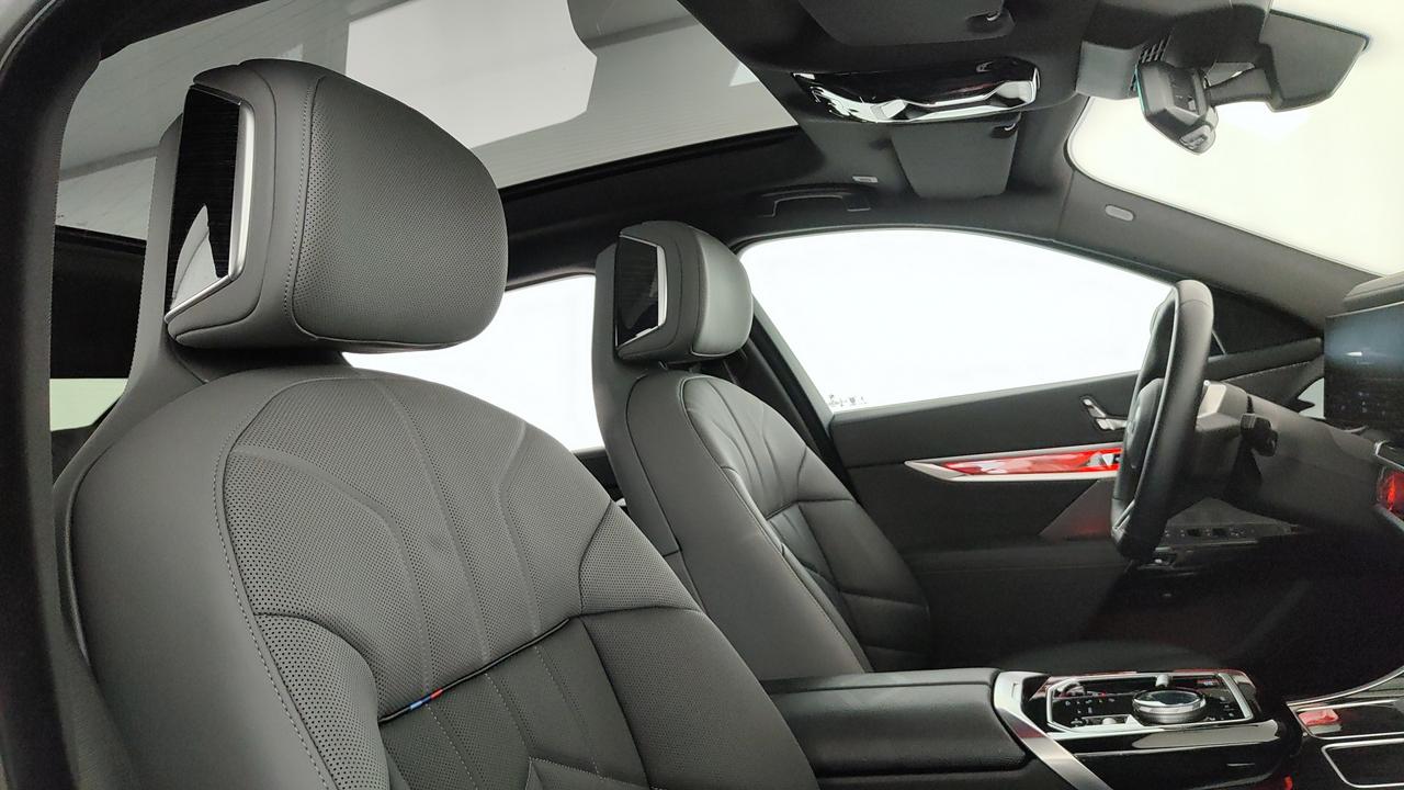 BMW Serie 7 G70 - i7 xdrive60 MSport