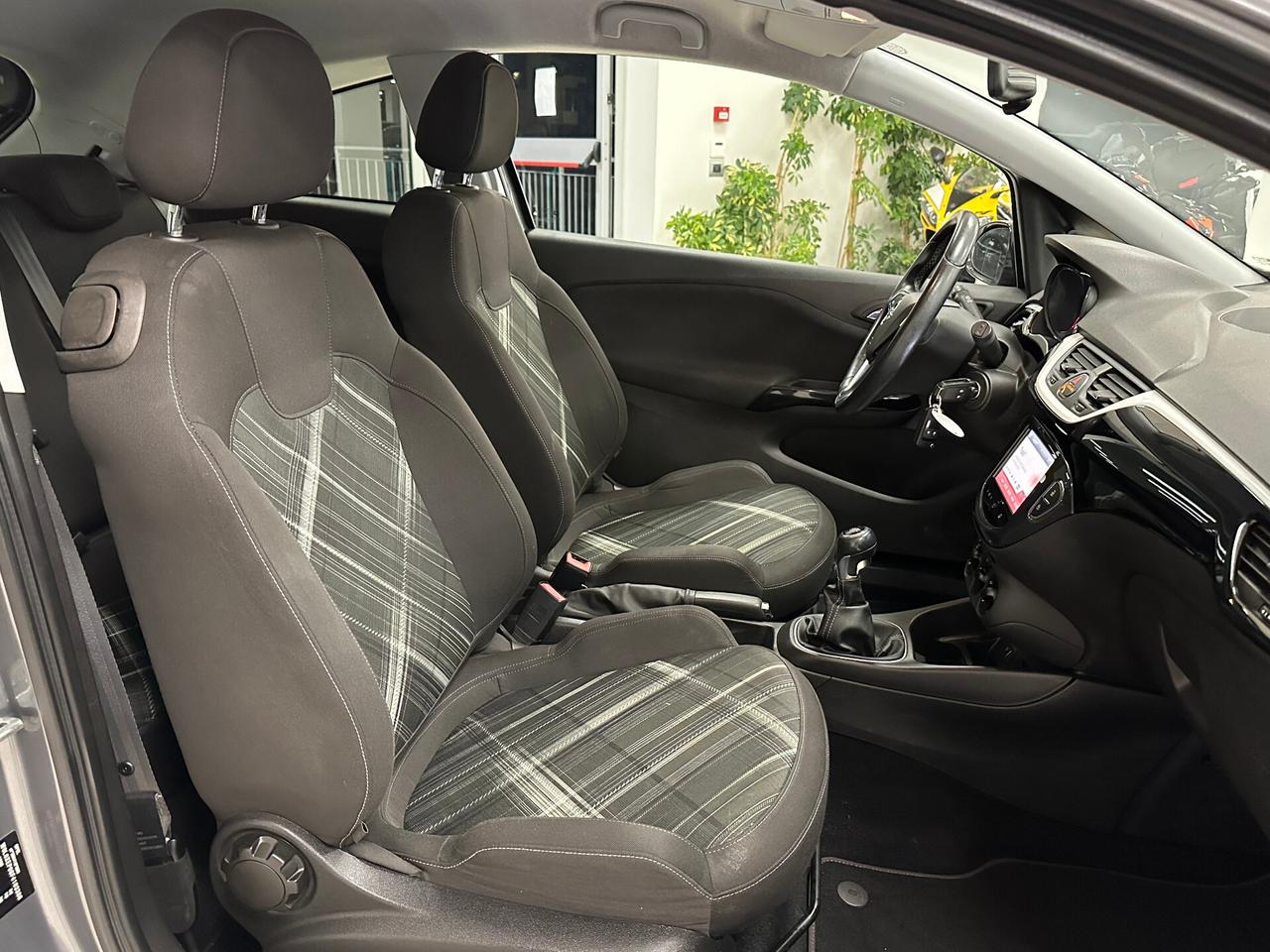 Opel Corsa 1.4 90CV Benzina Coupé b-Color - 2015