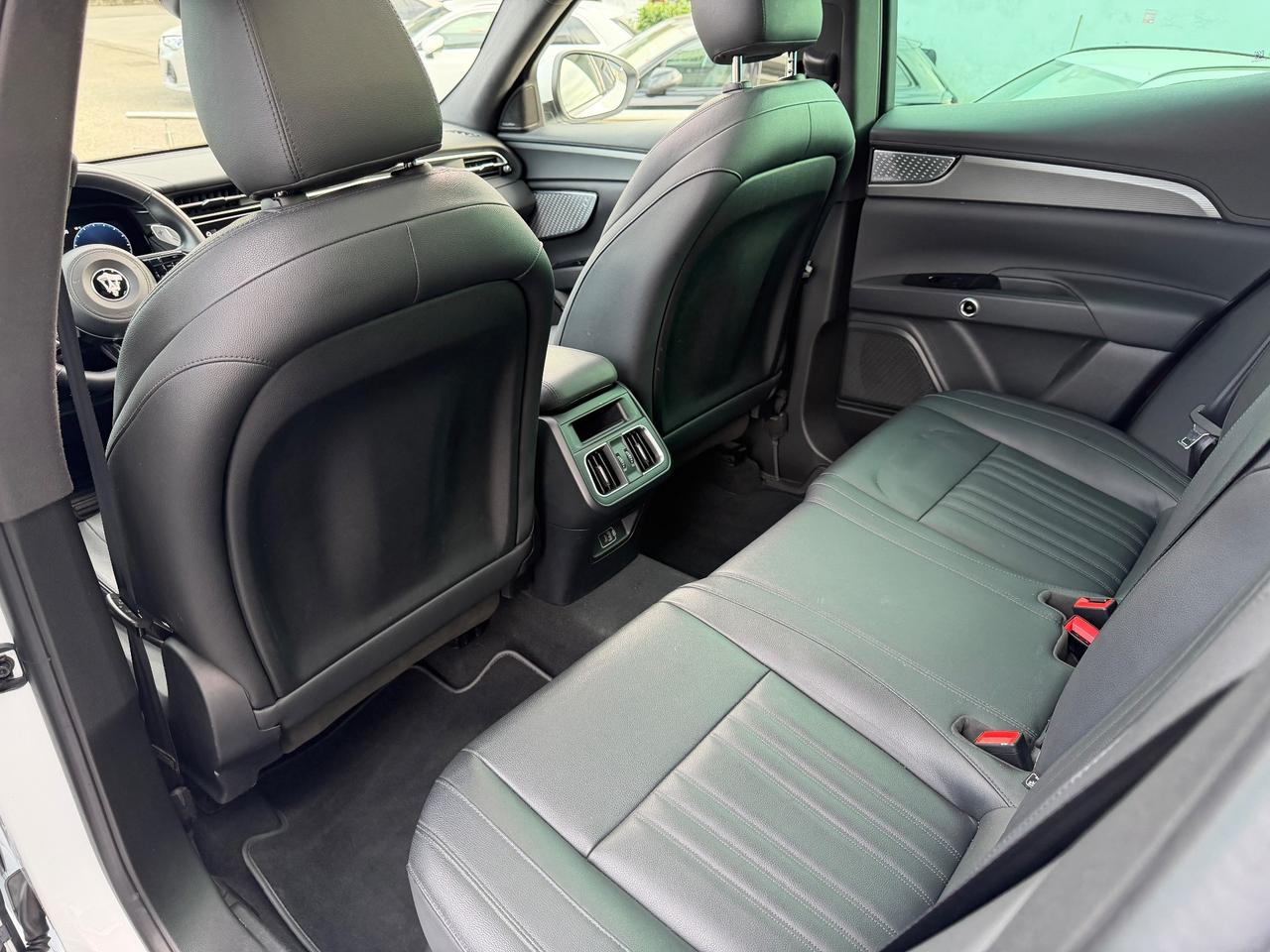 Maserati Grecale MHEV 300 CV AWD GT tetto apribile