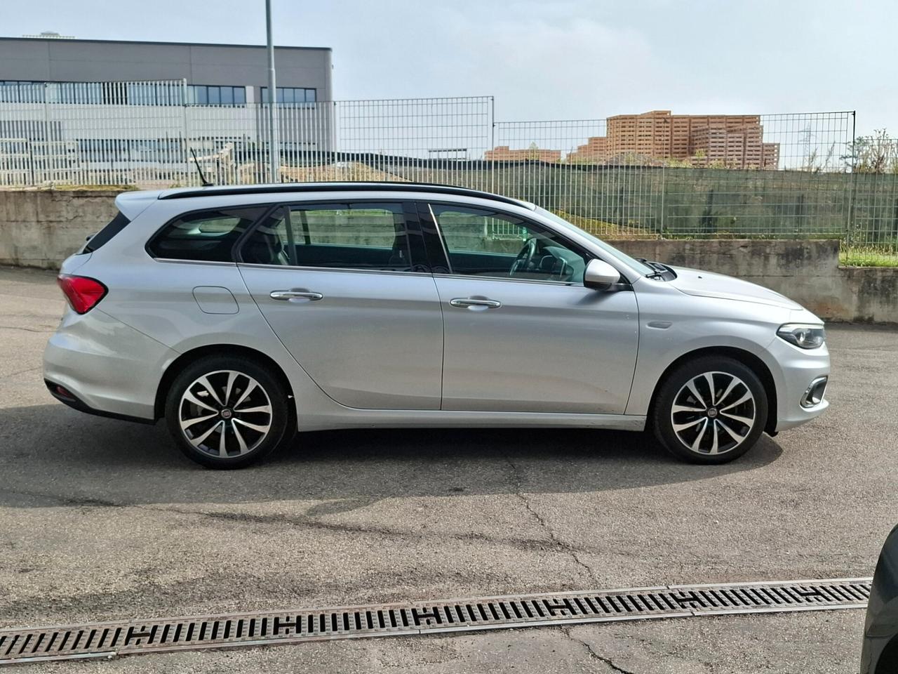 Fiat Tipo 1.6 Mjt S&S DCT SW Lounge