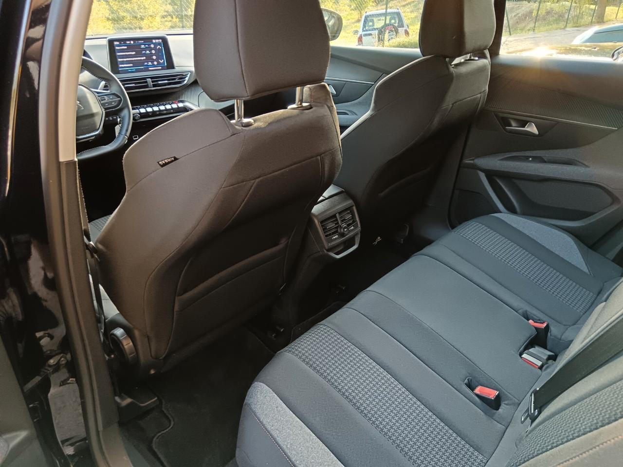 Peugeot 3008 BLUEHDI 130CV BUSINESS PERFETTA
