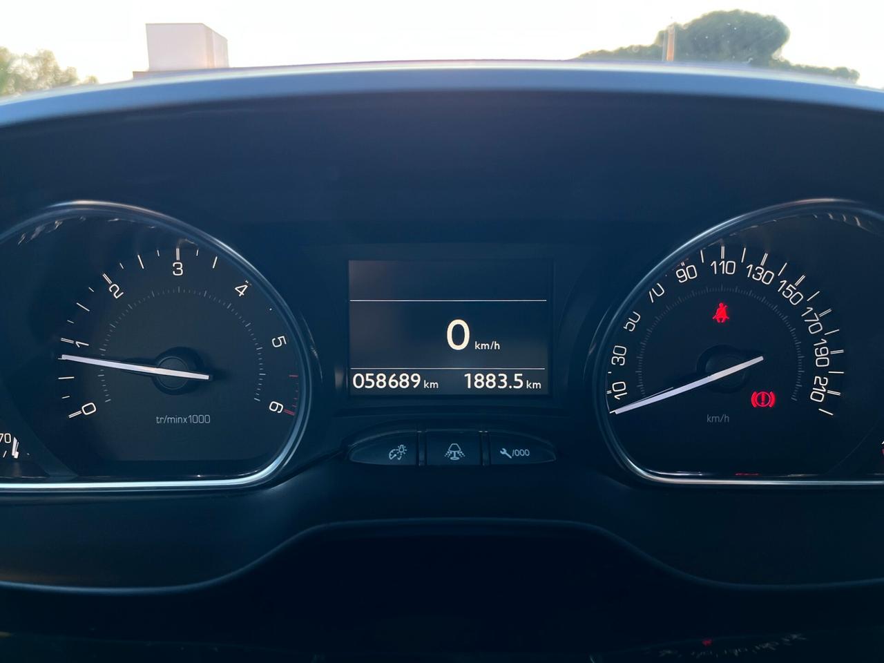 Peugeot 2008 BlueHDi 120 S&S Crossway (tetto in vetro)