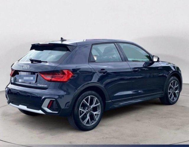AUDI A1 citycarver 30 TFSI Identity Contrast