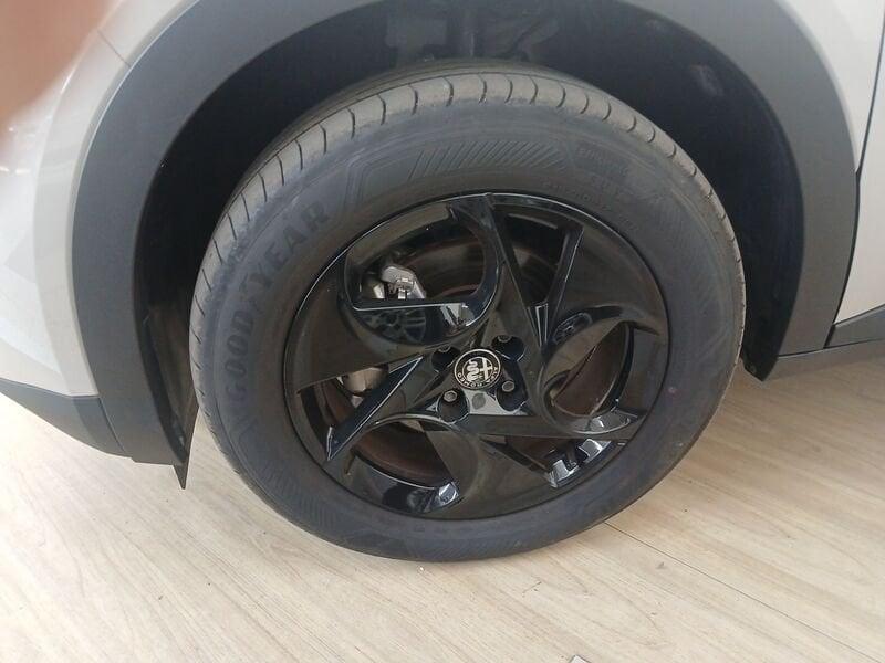Alfa Romeo Junior 1.2 136 CV Hybrid eDCT6