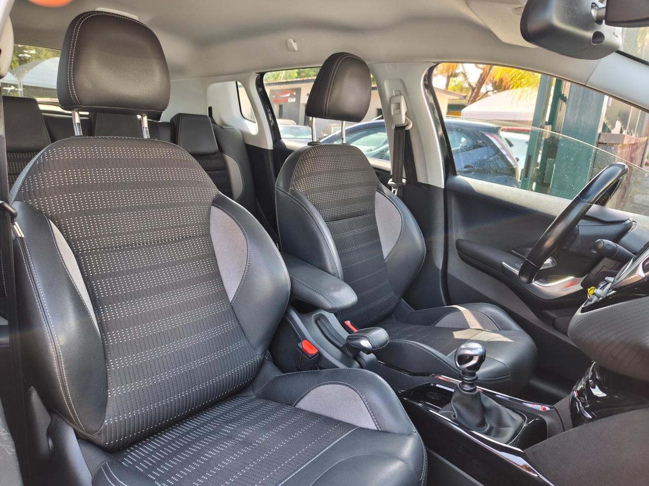 Peugeot 2008 BlueHDi 120 S&S Black Matt