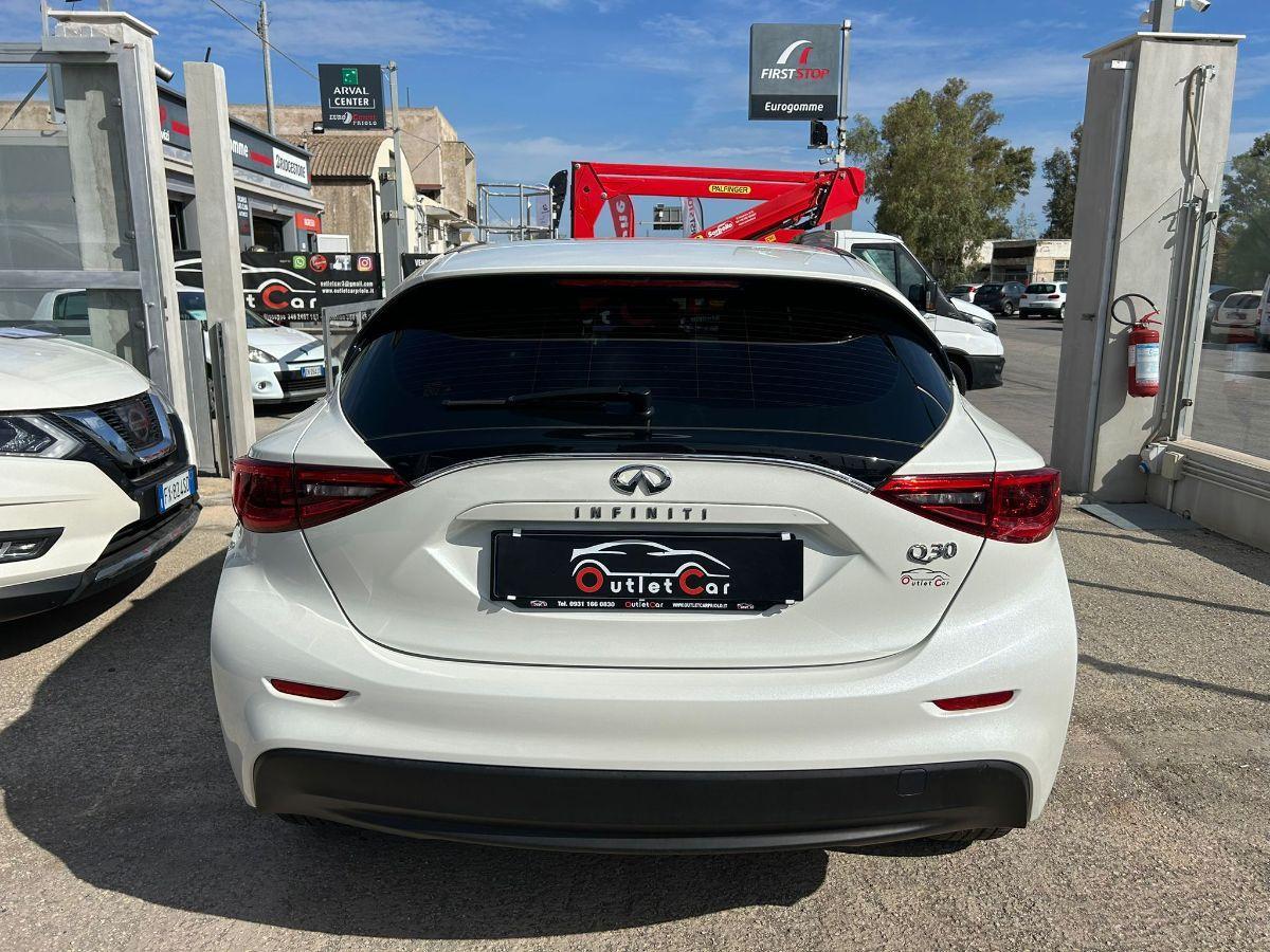 INFINITI - Q30 - 1.5d