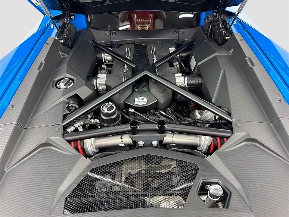 Lamborghini Aventador 6.5 V12 NOLEGGIO LUNGO TERMINE - LEASING FULL INCLUSIVE