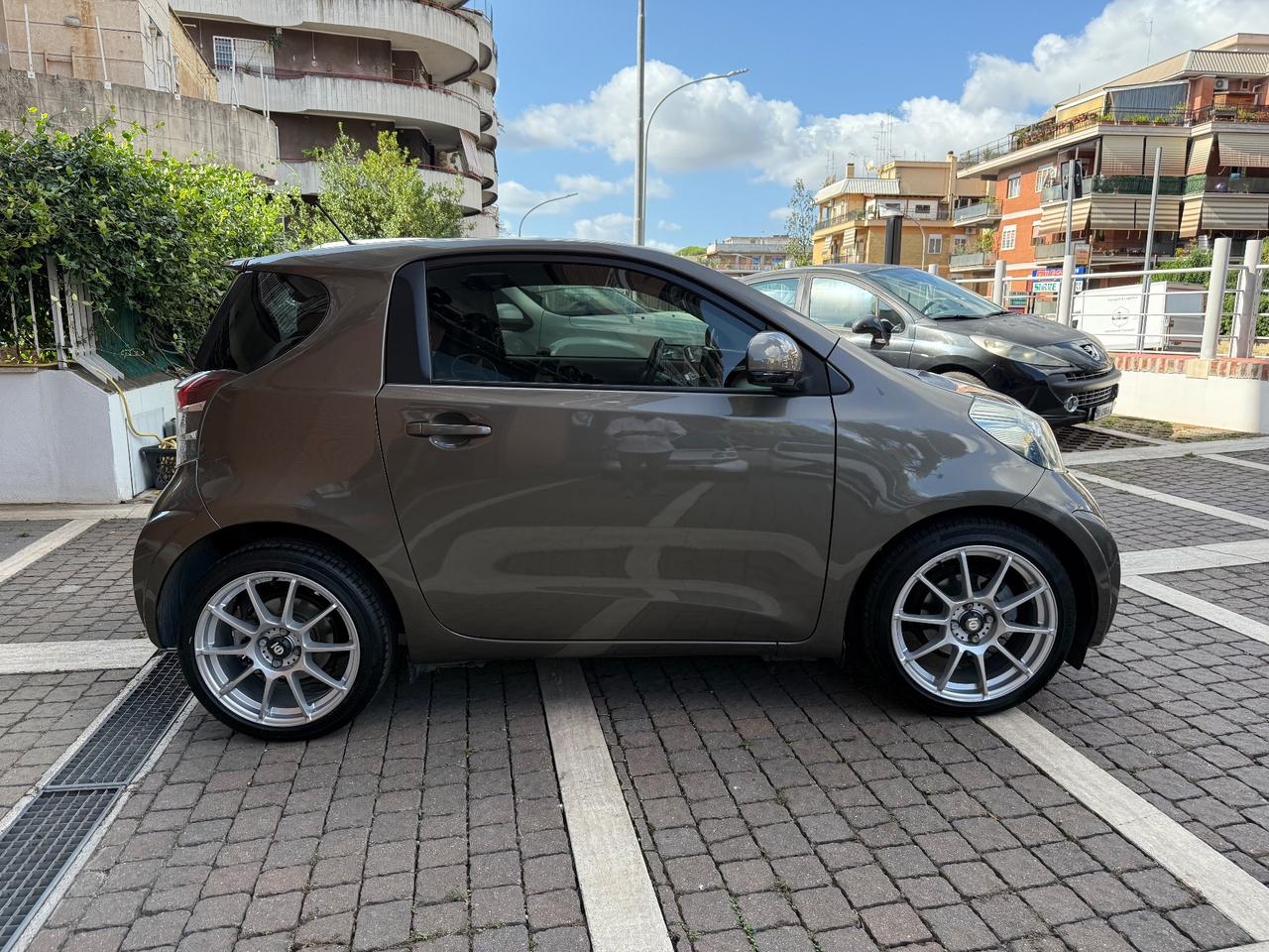 Toyota iQ 1.3 CVT Executive 98cv - UNICA per CONDIZIONI !!