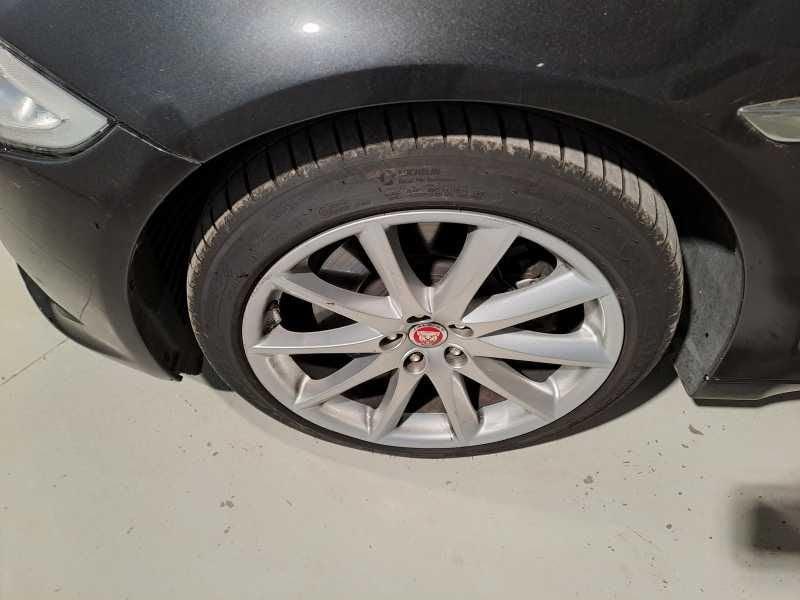 Jaguar XJ 3.0d V6 Portfolio auto my13