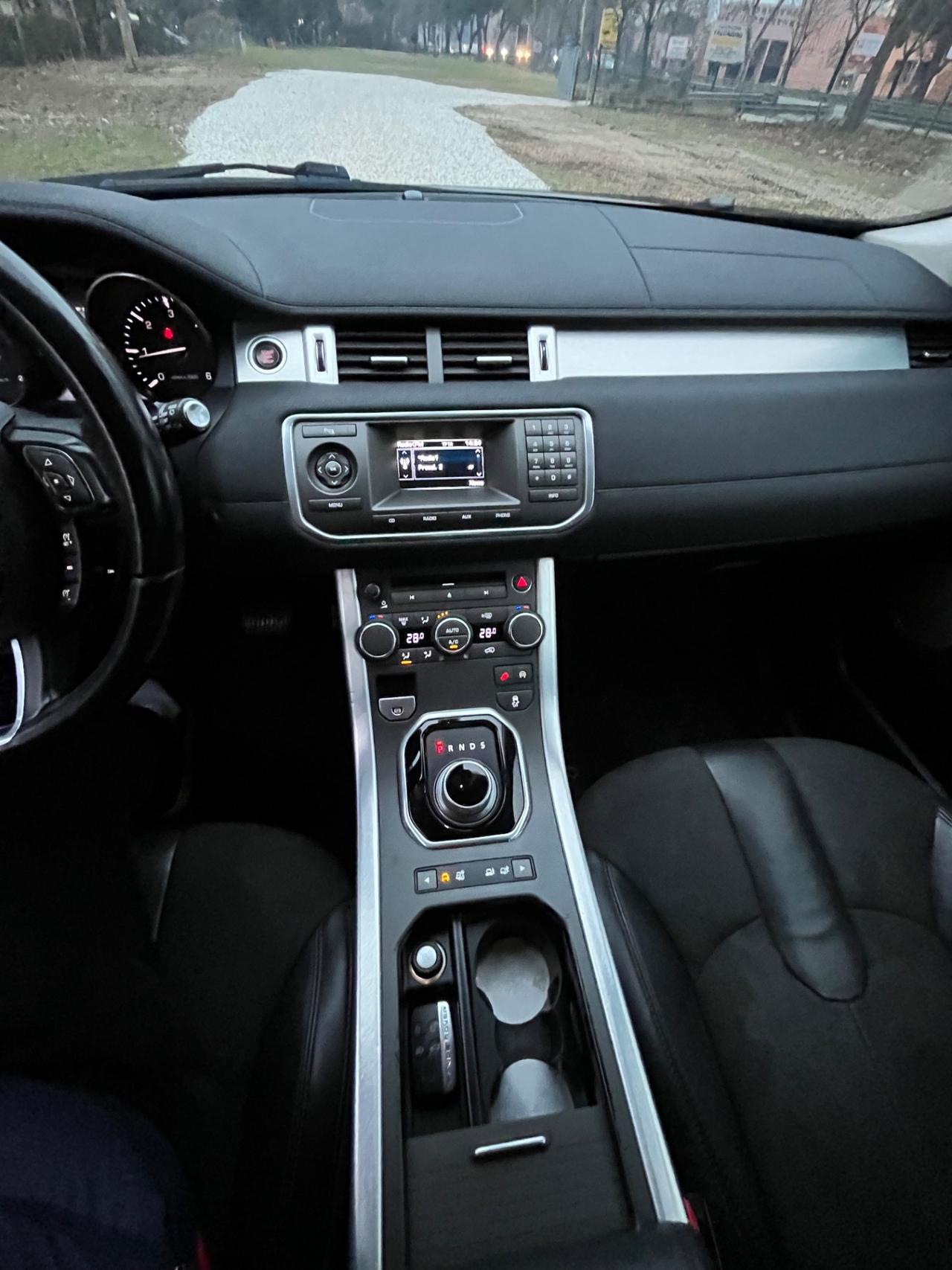 Land Rover Range Evoque 2.2 TD4 5p. Pure