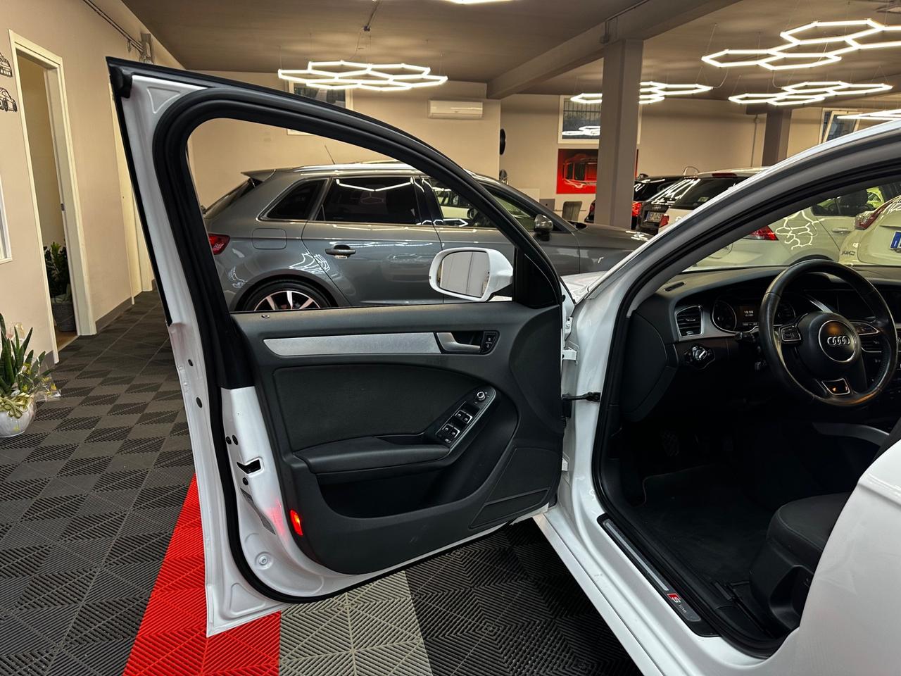 Audi A4 Avant S-Line 2.0 TDI 177CV quattro - FABIANOAUTO