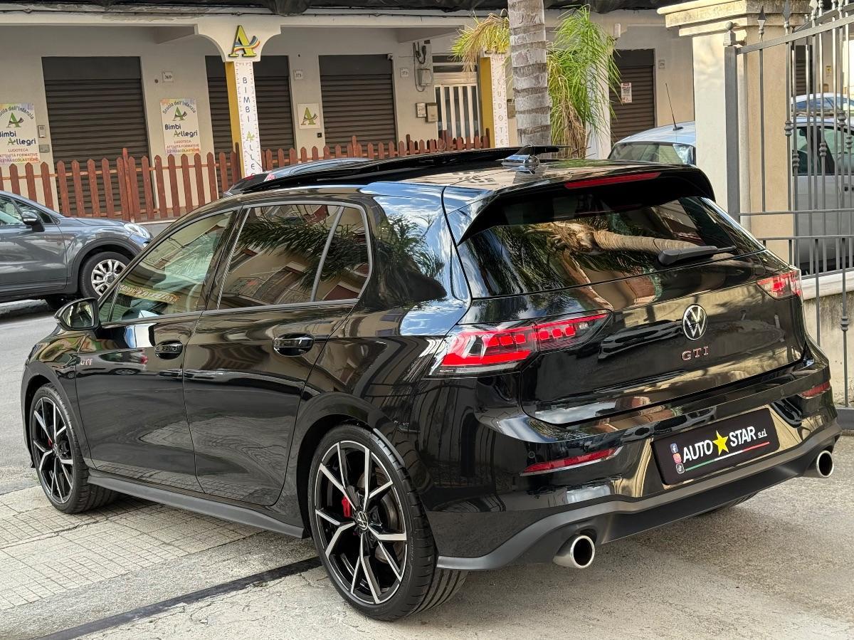 New Volkswagen Golf 8.5 GTI 2.0 TSI 265 CV