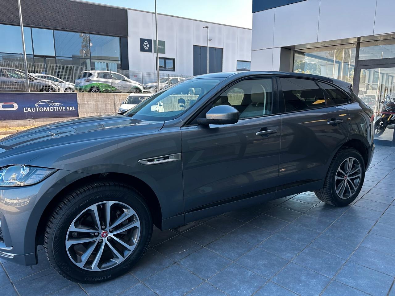 Jaguar F-Pace 2.0 D 180 CV AWD Portfolio