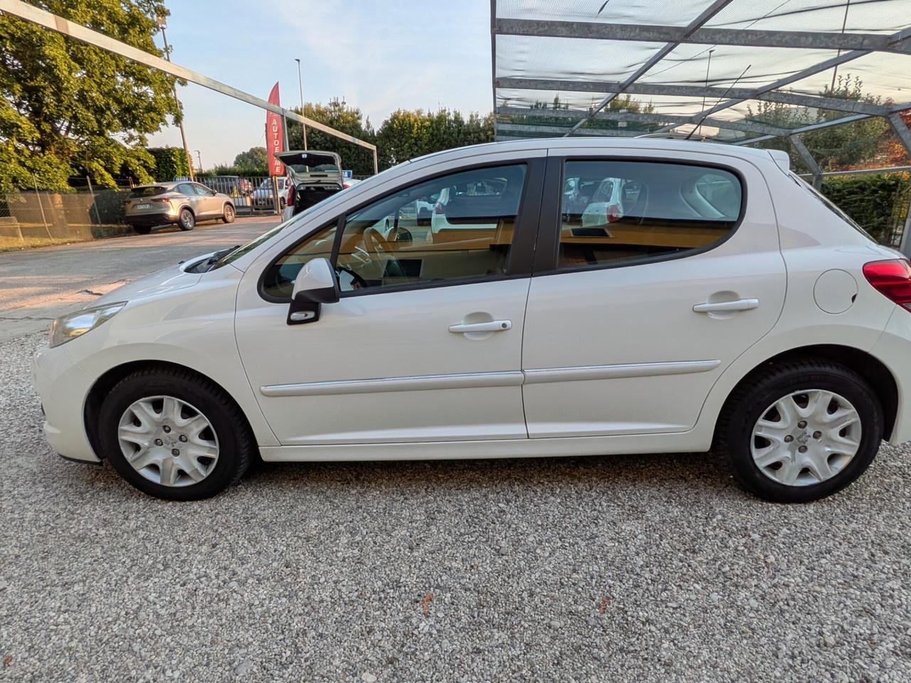 Peugeot 207 Plus 1.4 8V 75CV 5p. ECO GPL NEOPATENTATI