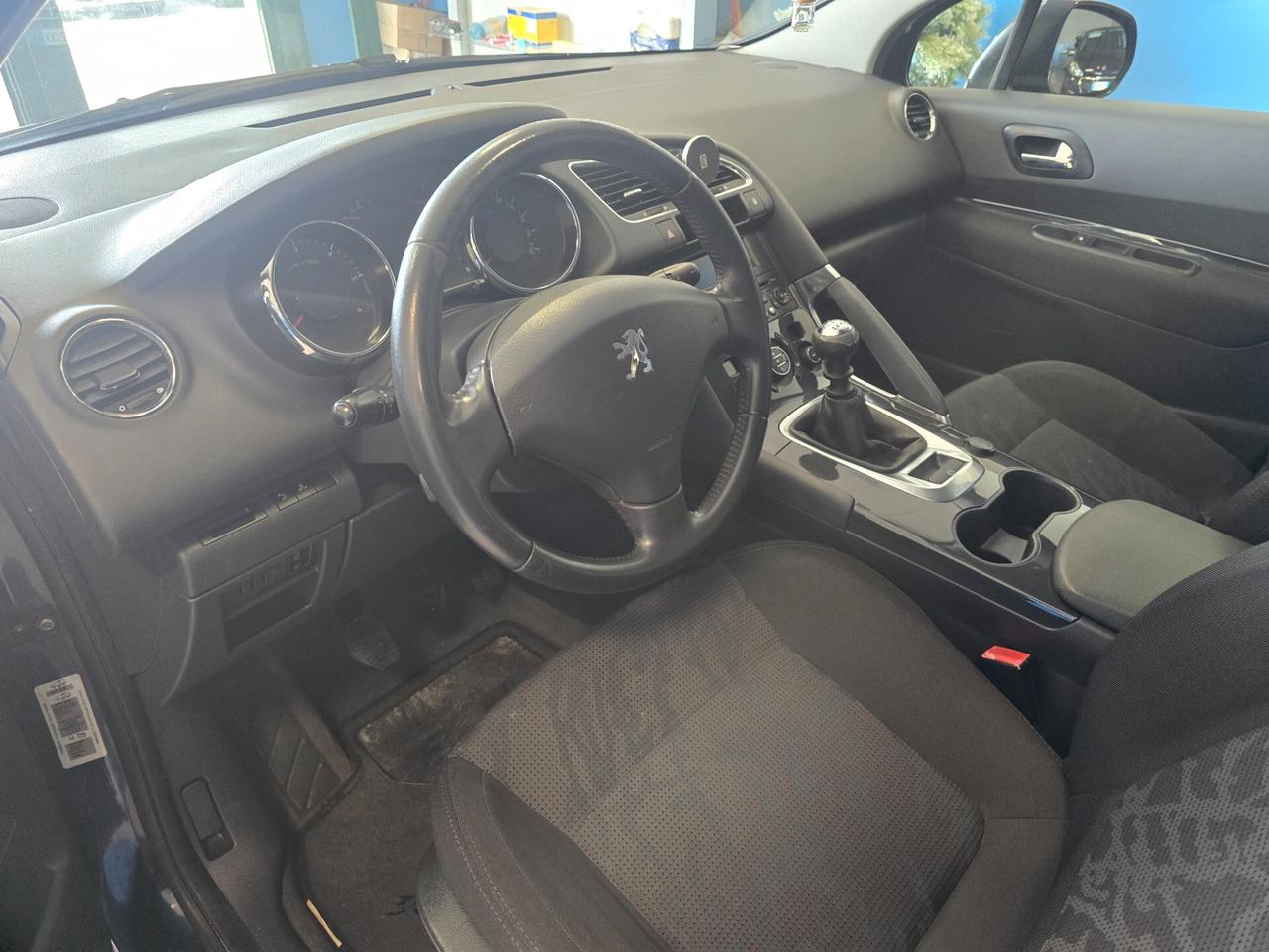 Peugeot 3008 1.6 HDi 112CV cambio robotizzato Tecno