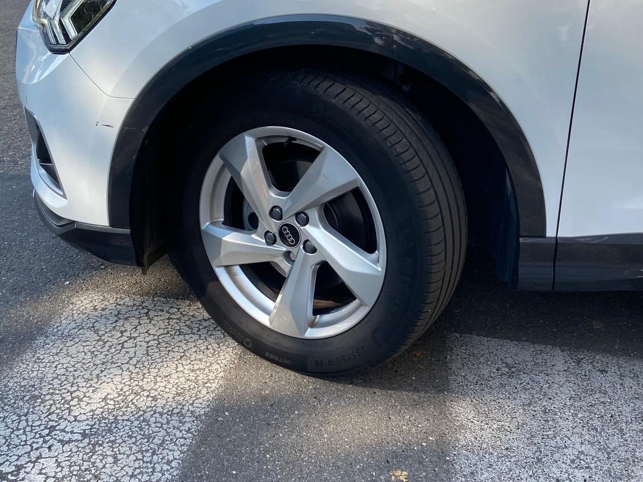 Audi Q3 Business Advanced 2.0 35 TDI #11442