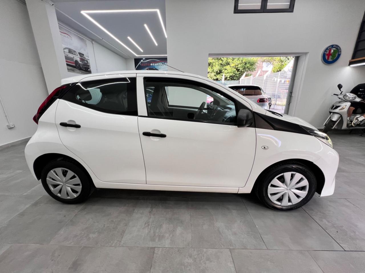 Toyota Aygo 1.0 VVT-i 72 CV 5 porte x-play