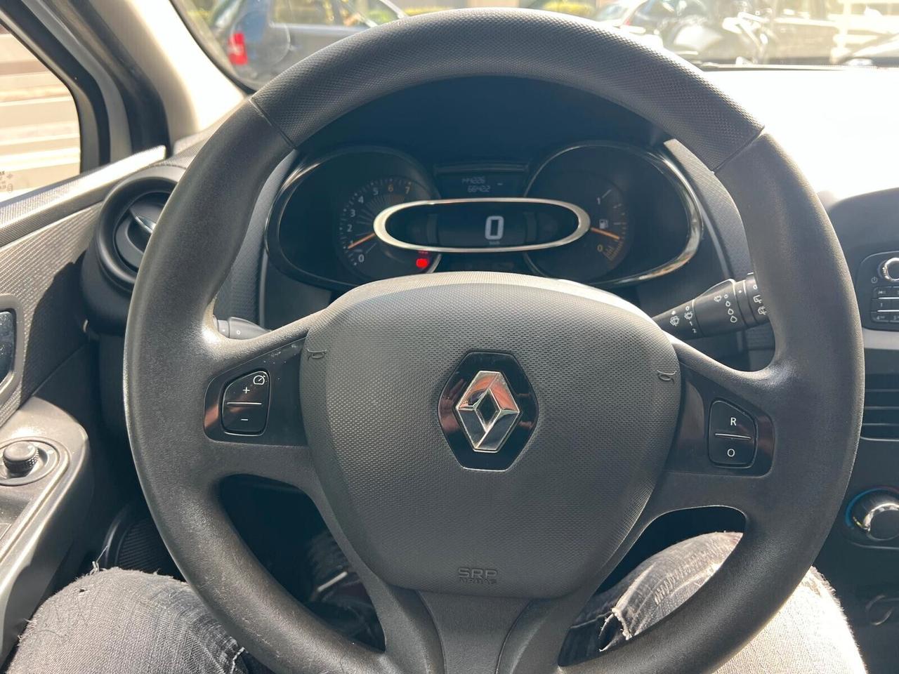 RENAULT CLIO 1.2 5P 73CV LIVE NEOPATENTATI