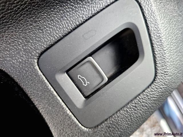 VOLKSWAGEN Passat Variant 2.0 TDI SCR EVO DSG Business