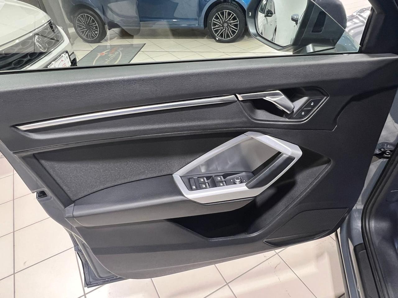 Audi Q3 35 TDI S tronic Business Advanced