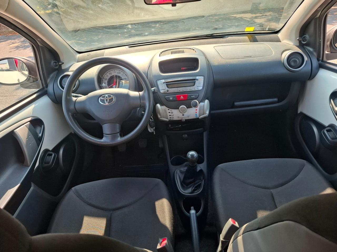 Toyota Aygo 1.0 12V VVT-i 5 porte Active Connect