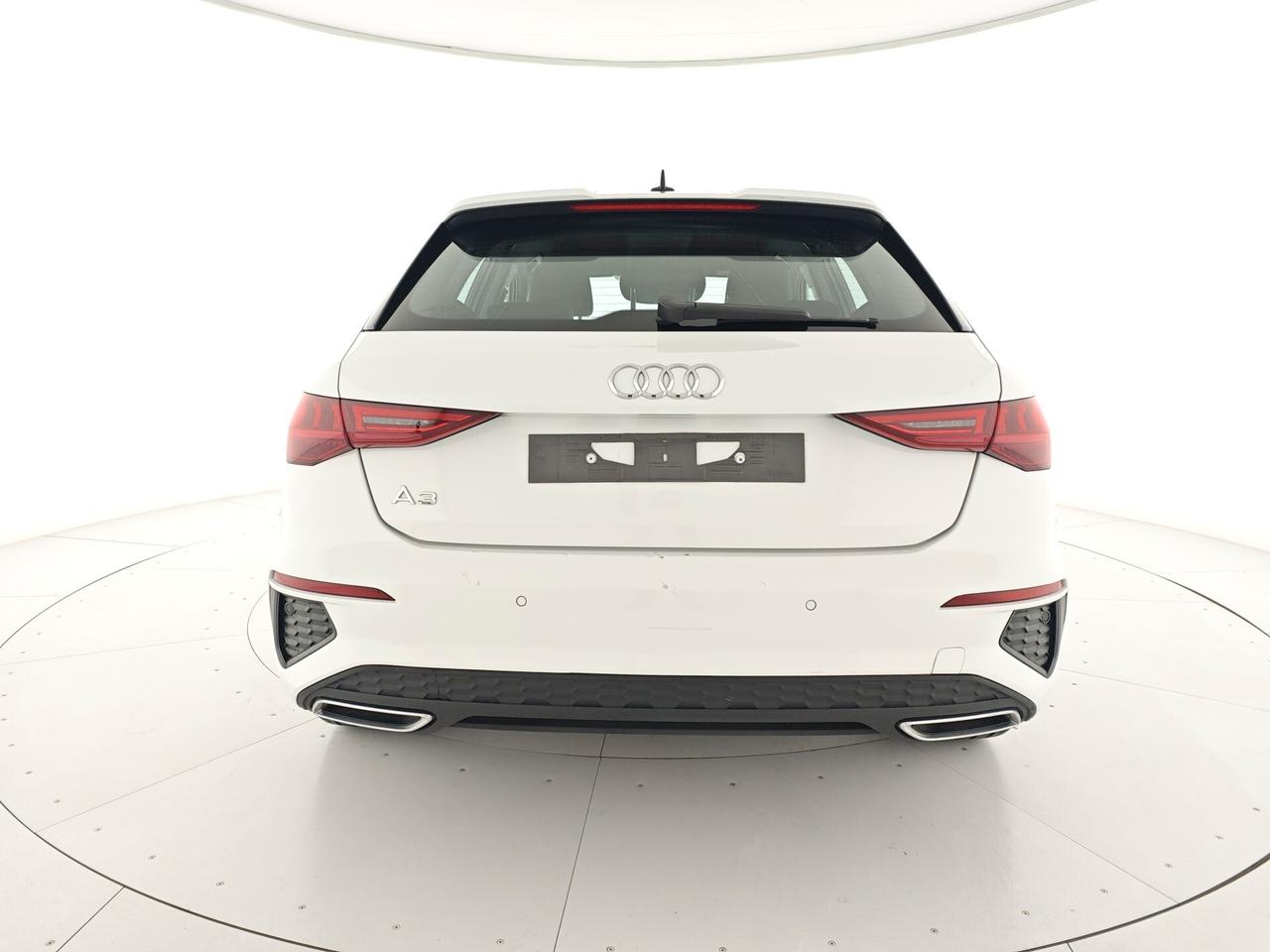 Audi A3 Sedan 35 TDI S tronic line edition