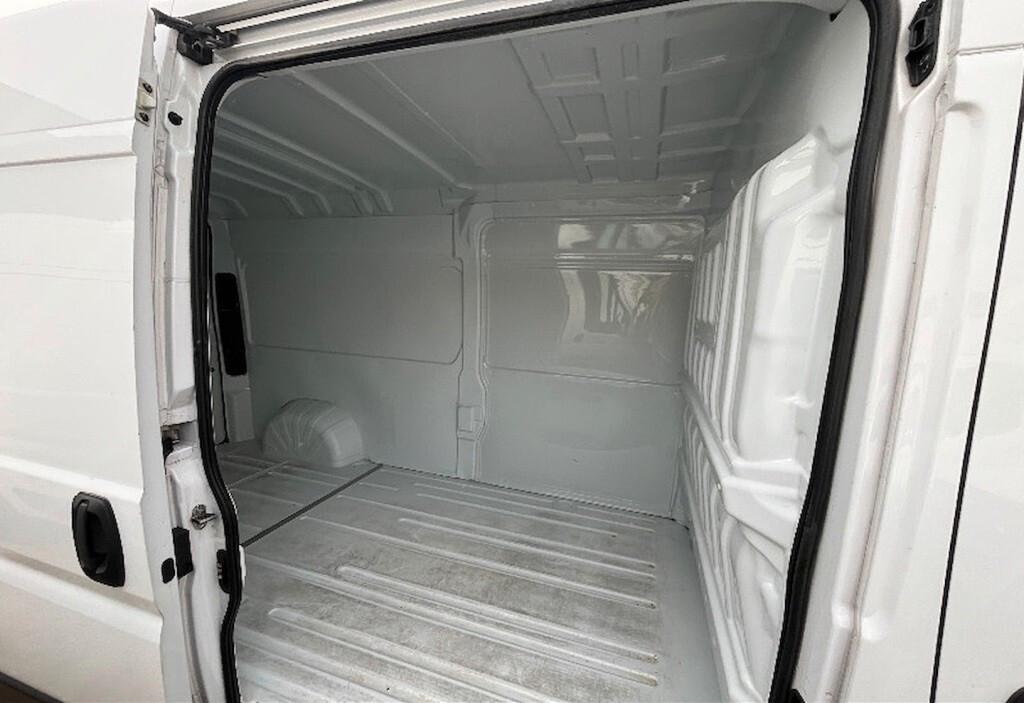 PEUGEOT BOXER 35 2.2 BLUEHDI 140CV SeS PLM-TM FURGONE 1425KG ( CRUISE - SENSORI POST. )