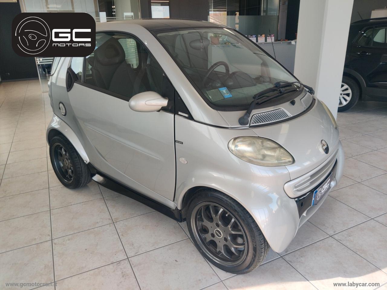 Smart 1.0 70 CV Brabus