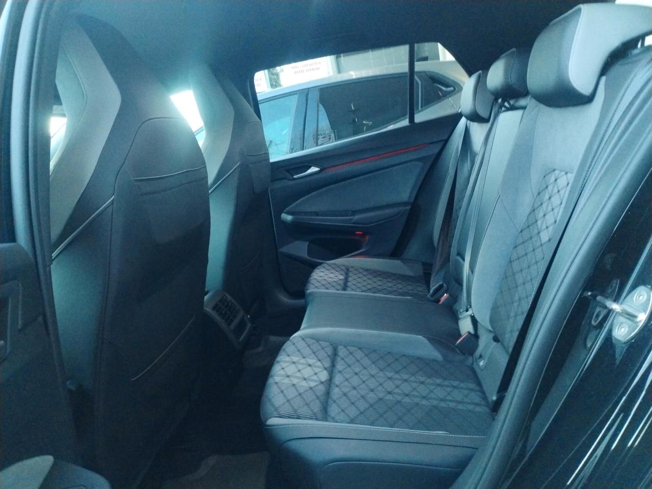 Volkswagen Golf 1.5 TSI EVO ACT R-Line