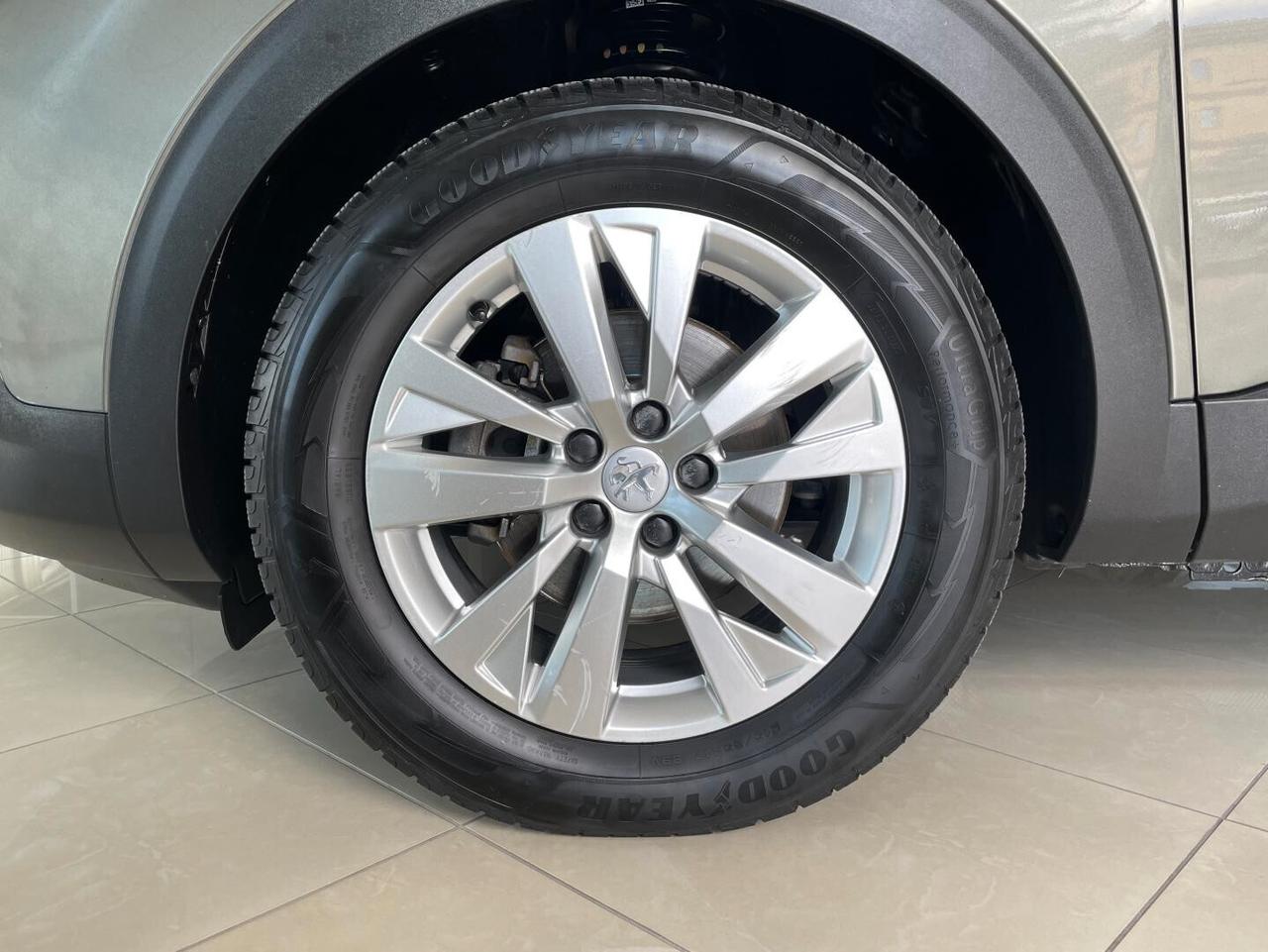 PEUGEOT 3008 Business Navi - BlueHDi 130cv EAT8