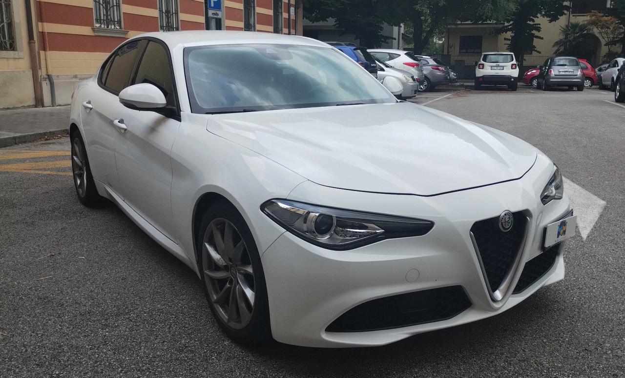 Alfa Romeo Giulia 2.2 Turbodiesel 180 CV AT8 Super
