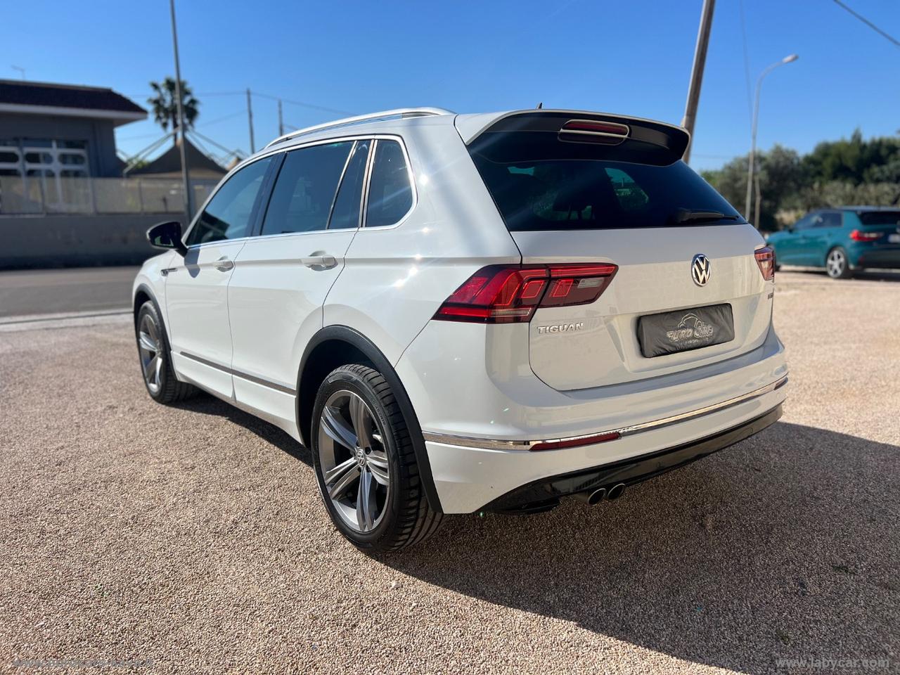 VOLKSWAGEN Tiguan 2.0 TDI DSG 4MOTION Sport BMT R-LINE