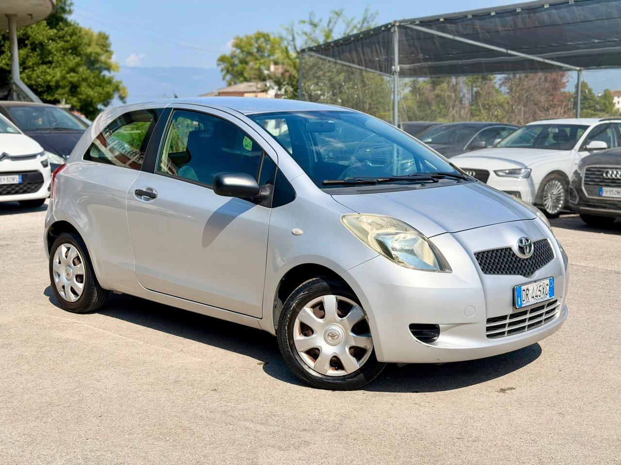 Toyota Yaris 2008 1.0 benzina ok neopatentati garanzia 12 mesi ‘ ok neopatentati