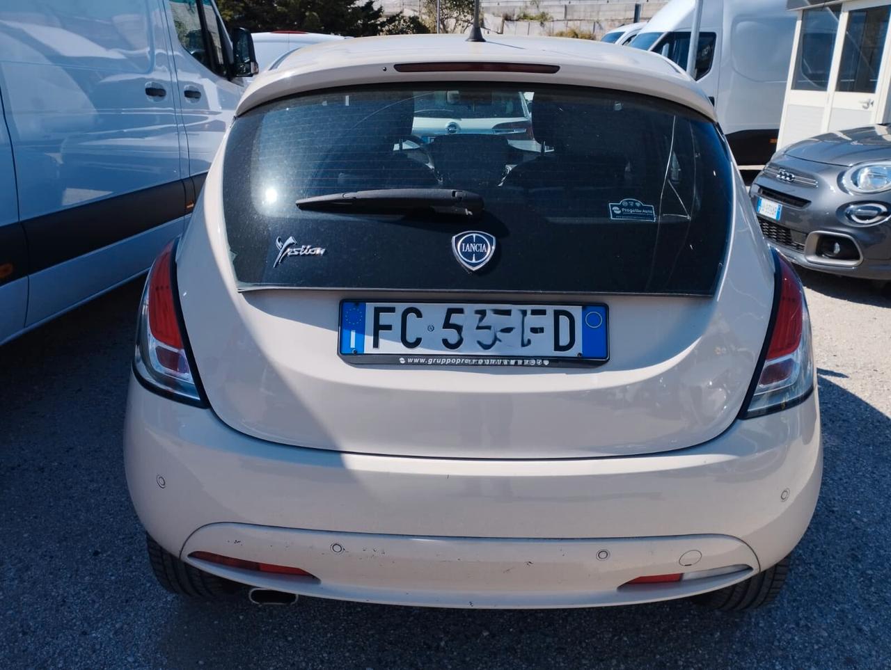 Lancia Ypsilon 1.2 69 CV 5 porte GPL Ecochic Silver