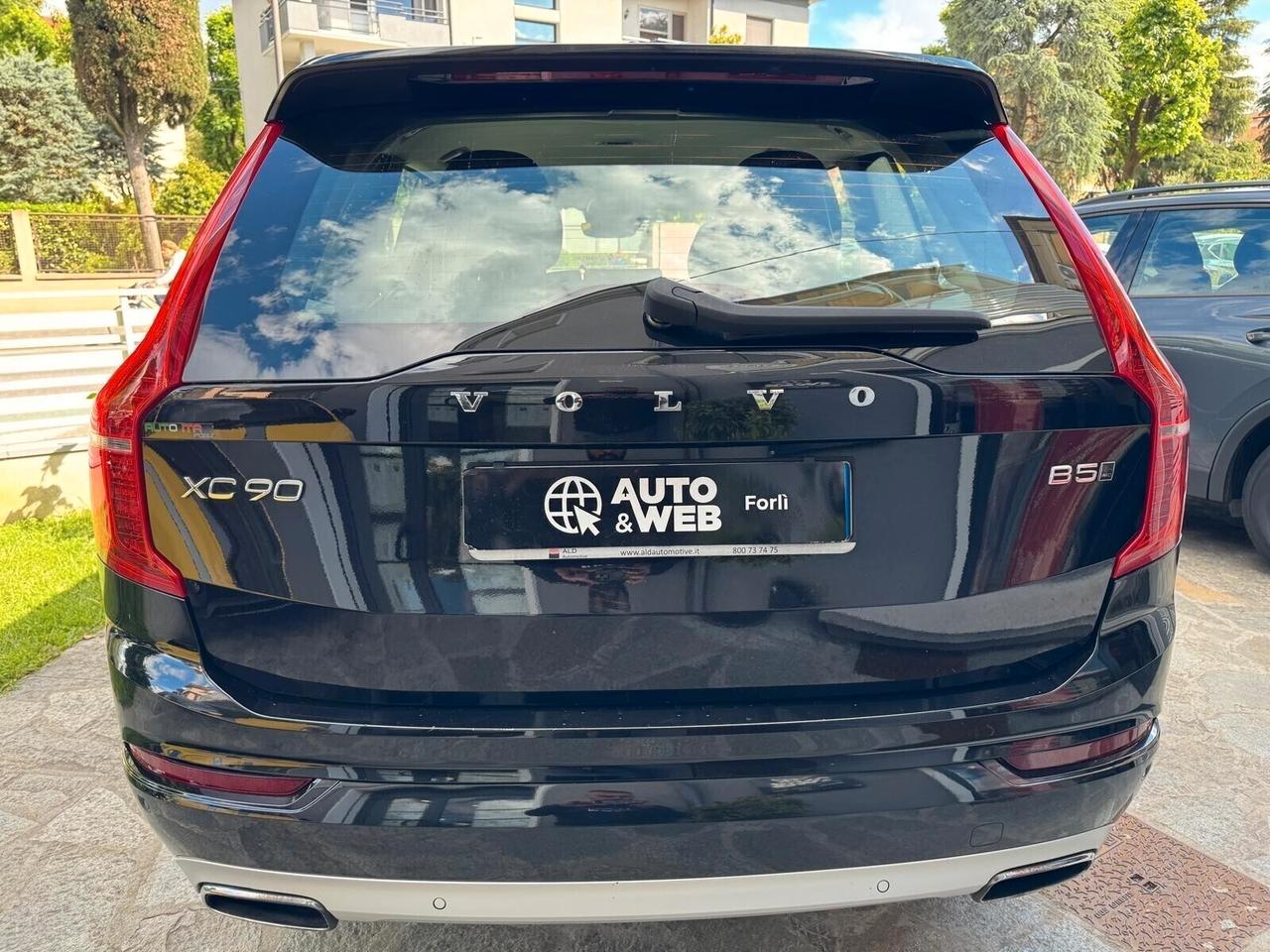 VOLVO XC90 B5 (d) AWD Geartronic 7 posti R-DESING