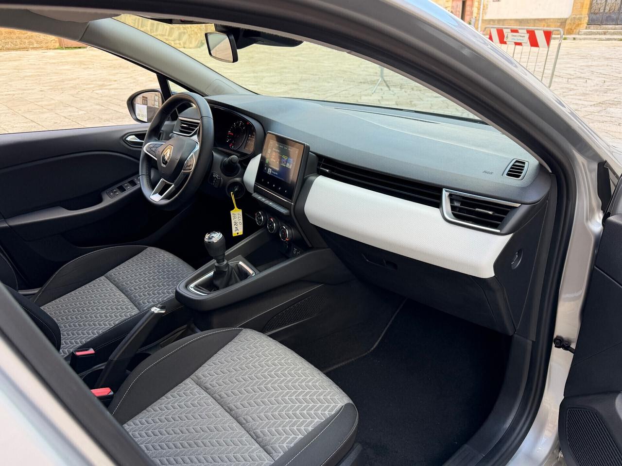 Renault Clio 1.5 dCi – 13.900 km