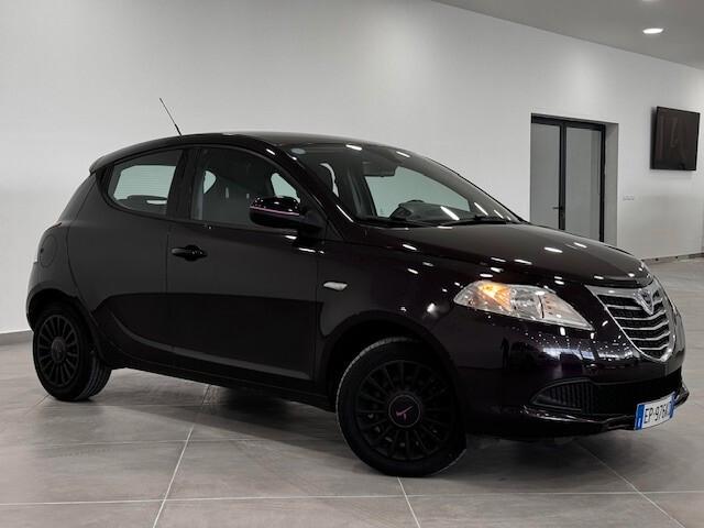 Lancia Ypsilon 1.2 69 CV 5 porte Platinum