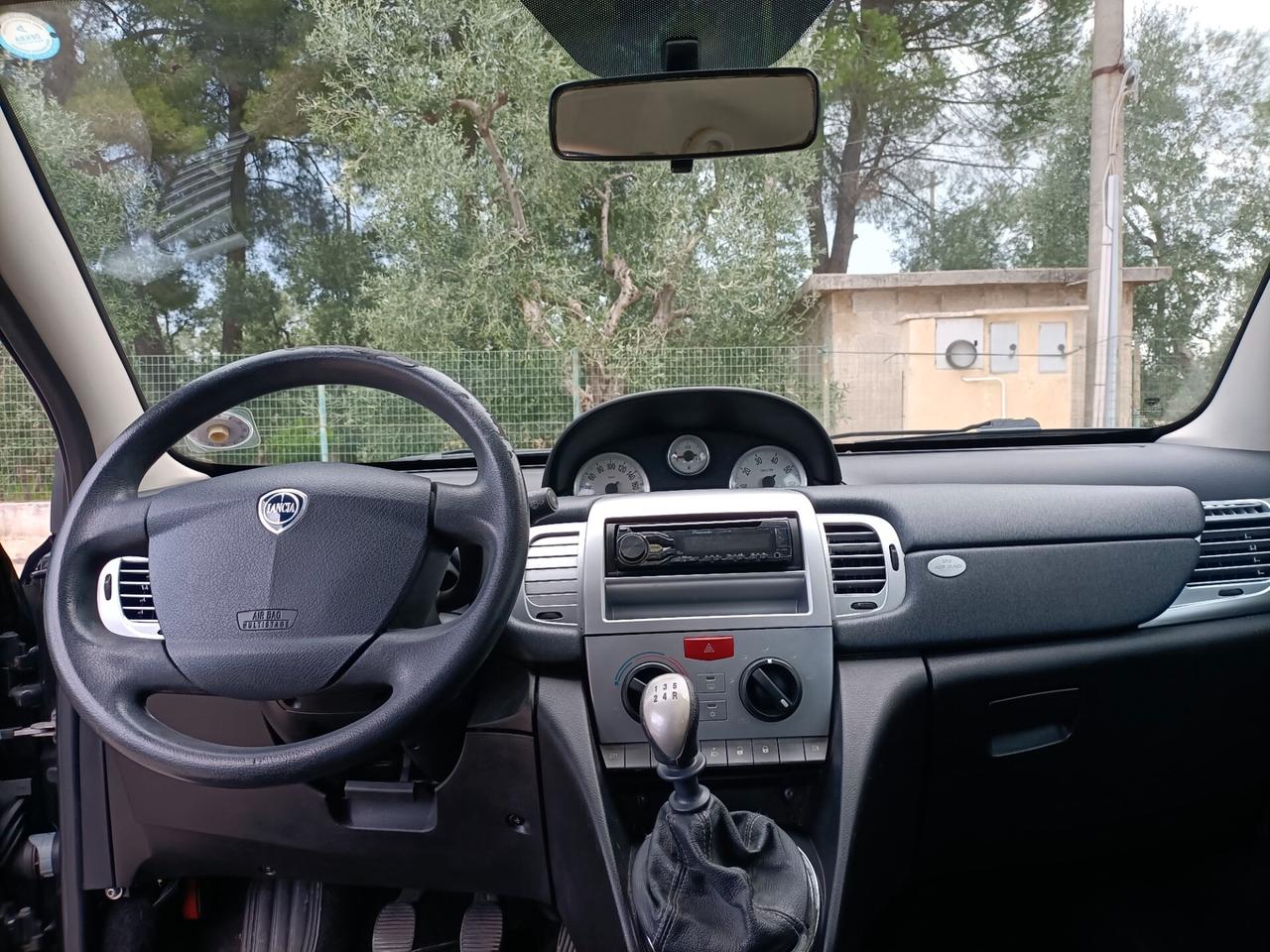 Lancia Ypsilon 1.2 69 CV Diva