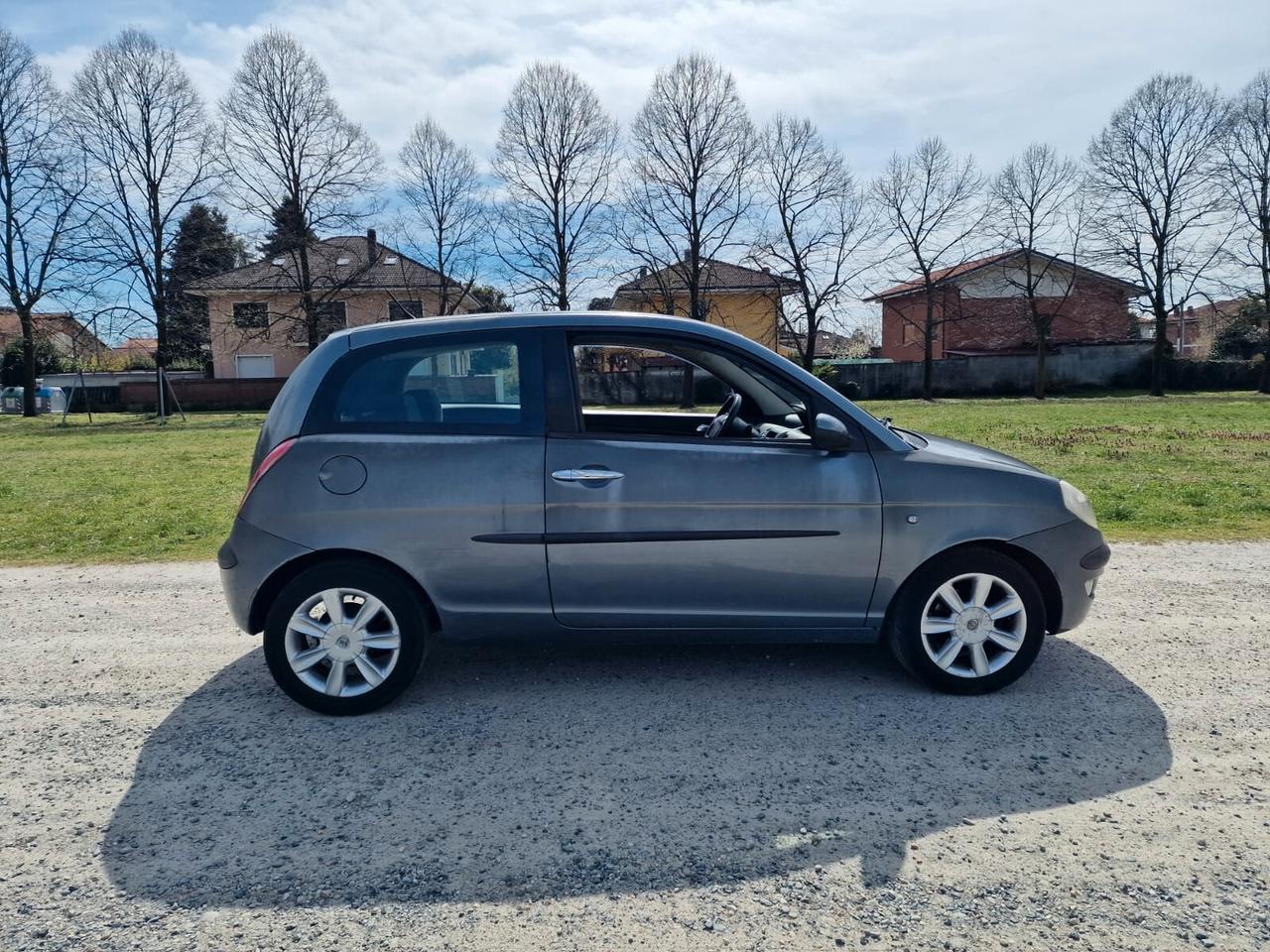 Lancia Ypsilon 1.2 60cv motore Fire motore con solo 45mila km i