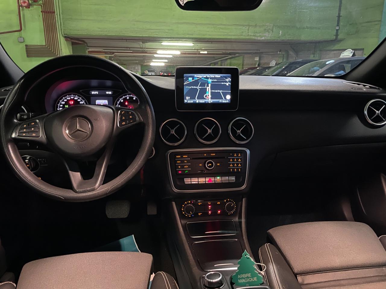 Mercedes-benz A 160 CarPlay FULL OPTIONAL