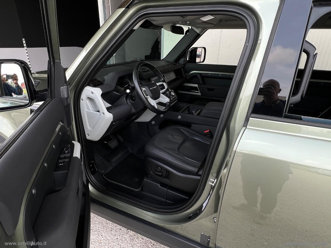 LAND ROVER Defender 110 3.0D I6 250 CV AWD Auto SE