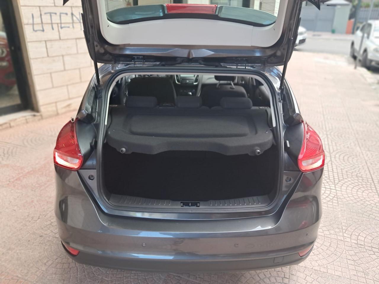 FORD FOCUS 1.5 TDCI 95CV-UNIPRO+NAVY-Euto7490