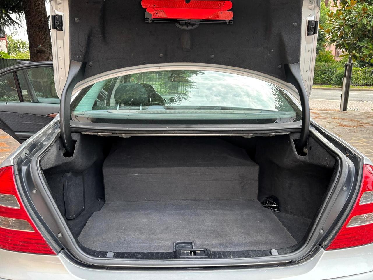 Mercedes-benz E 200 K Metano LEGGERE ANNUNCIO