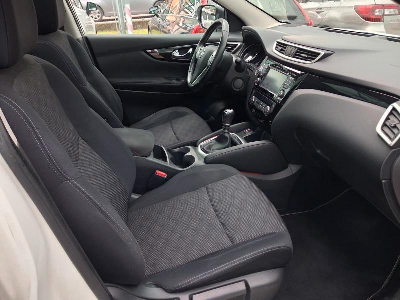 Nissan Qashqai 1.5 dci N-Connecta 110cv E6