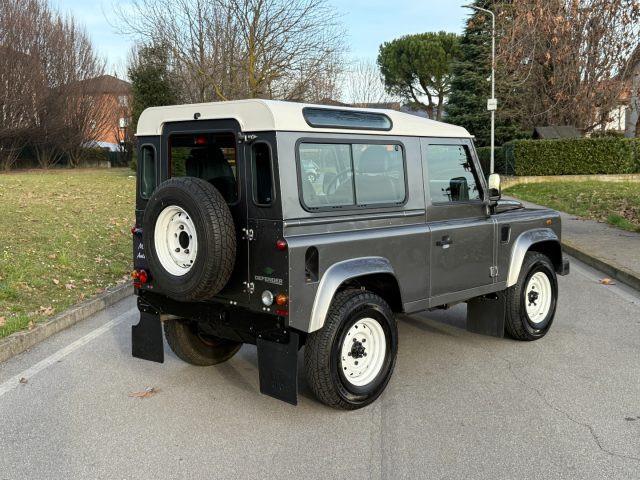 LAND ROVER Defender 90 2.4 S TD4 Station Wagon